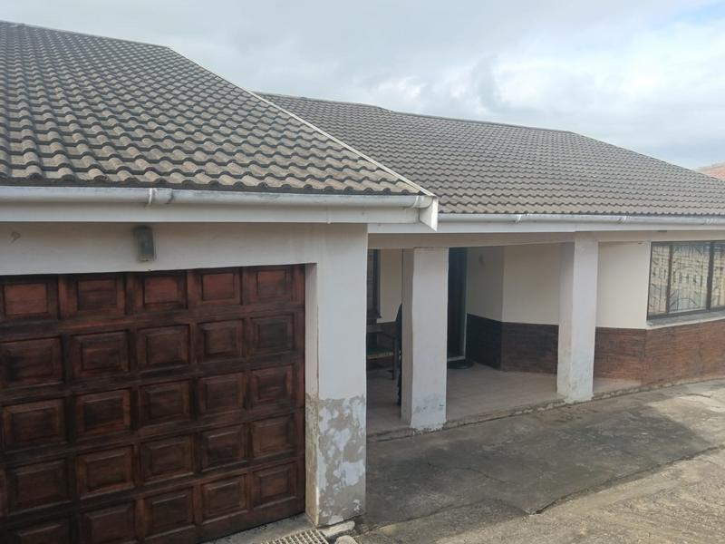 3 Bedroom Property for Sale in Umlazi KwaZulu-Natal