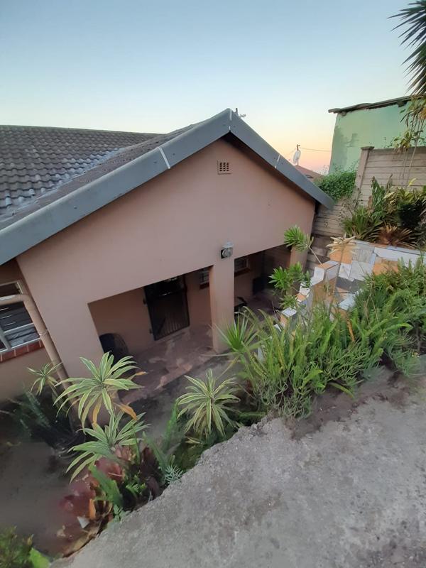 3 Bedroom Property for Sale in Kwadabeka KwaZulu-Natal