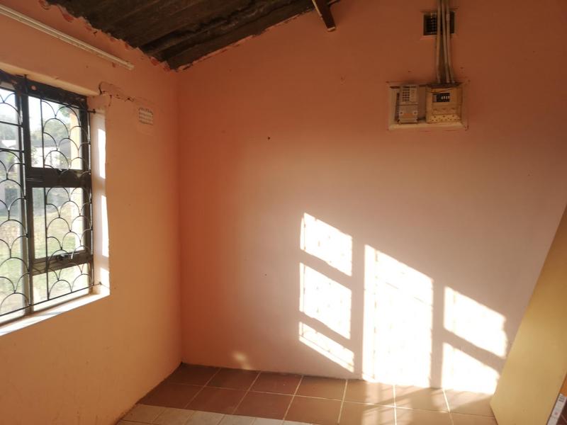 To Let 2 Bedroom Property for Rent in Umlazi KwaZulu-Natal