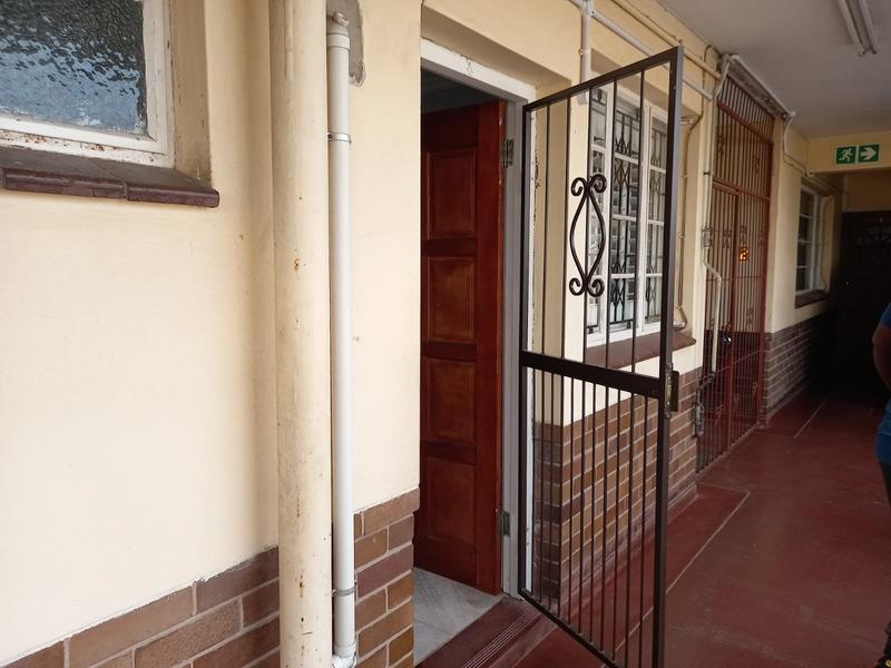 To Let 2 Bedroom Property for Rent in Malvern KwaZulu-Natal