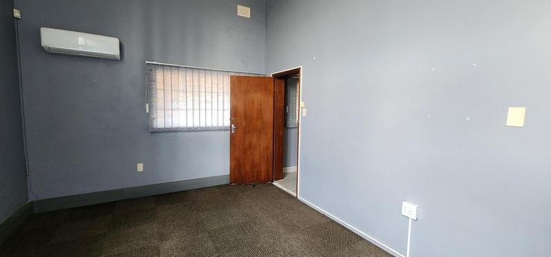 To Let commercial Property for Rent in Umkomaas KwaZulu-Natal