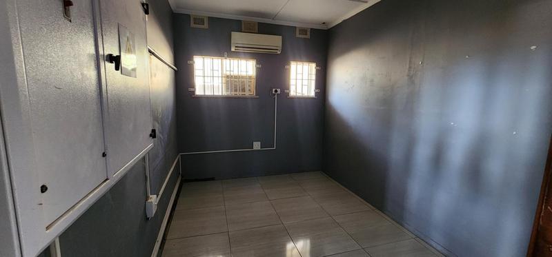 To Let commercial Property for Rent in Umkomaas KwaZulu-Natal