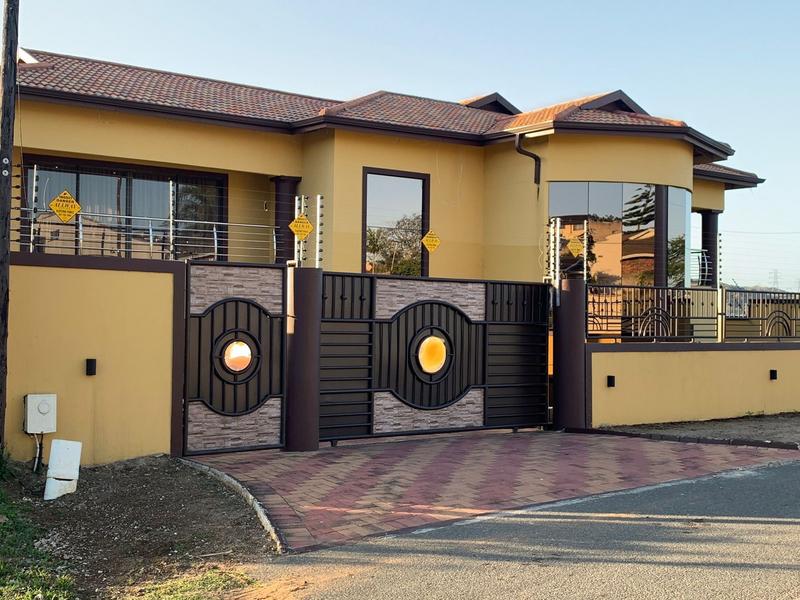 4 Bedroom Property for Sale in Reservoir Hills KwaZulu-Natal