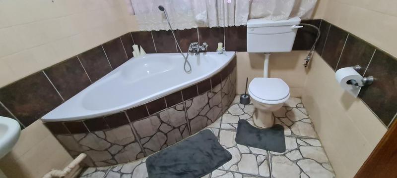 4 Bedroom Property for Sale in Dundee KwaZulu-Natal