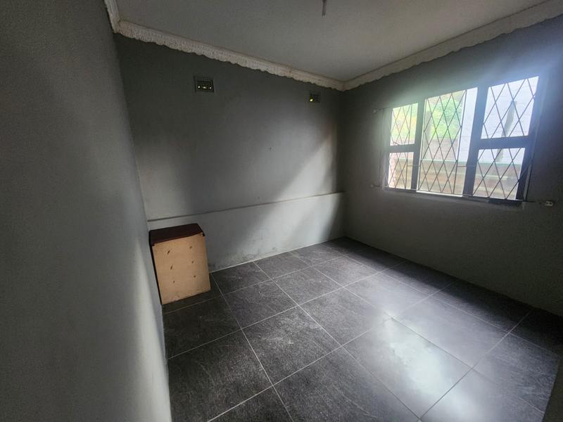 To Let 2 Bedroom Property for Rent in Chatsworth KwaZulu-Natal