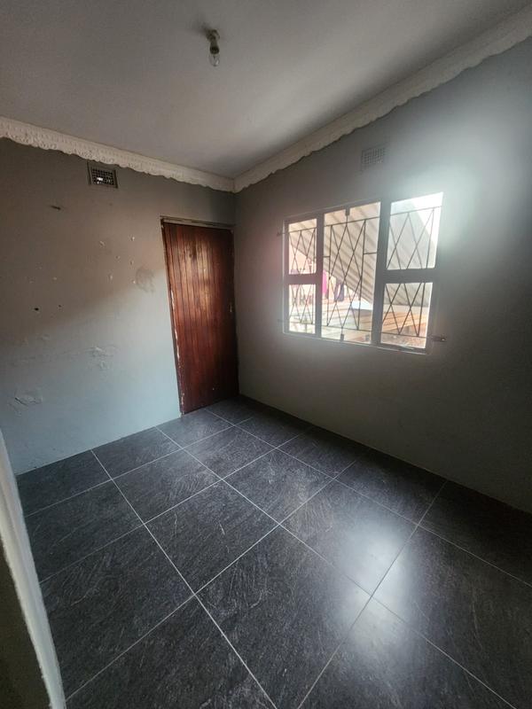 To Let 2 Bedroom Property for Rent in Chatsworth KwaZulu-Natal