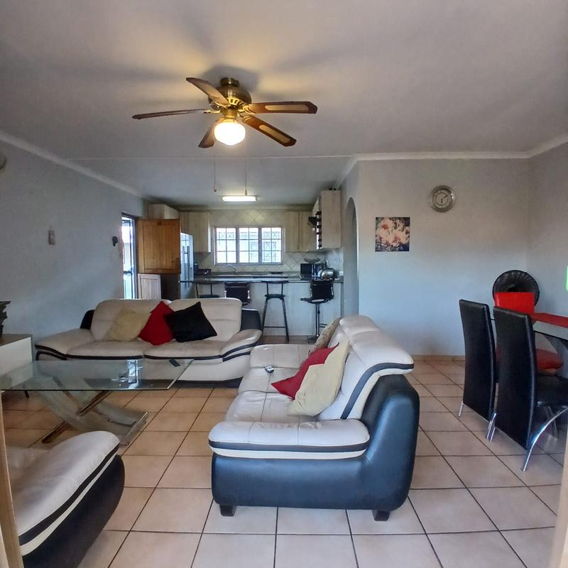 To Let 2 Bedroom Property for Rent in Montclair KwaZulu-Natal