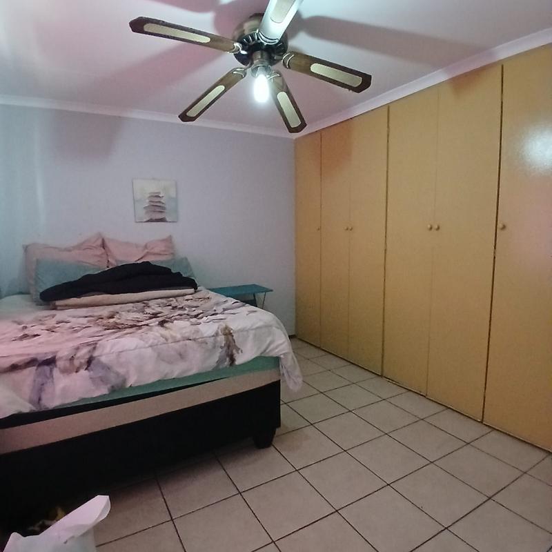 To Let 2 Bedroom Property for Rent in Montclair KwaZulu-Natal