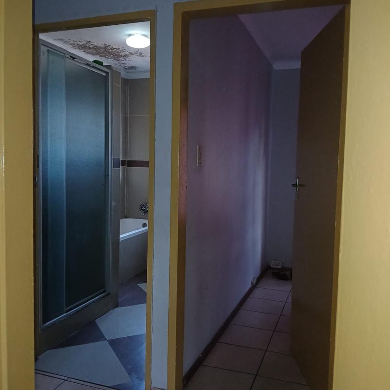 To Let 2 Bedroom Property for Rent in Montclair KwaZulu-Natal