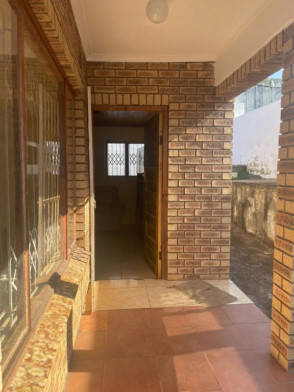 3 Bedroom Property for Sale in Kwamashu KwaZulu-Natal