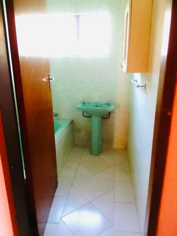 3 Bedroom Property for Sale in Umlazi KwaZulu-Natal