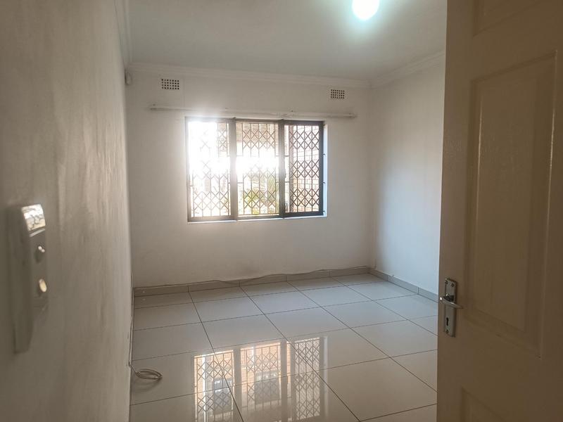 To Let 3 Bedroom Property for Rent in Umhlatuzana KwaZulu-Natal