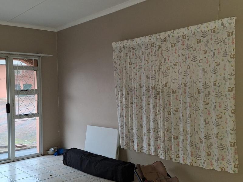 To Let 2 Bedroom Property for Rent in Umkomaas KwaZulu-Natal