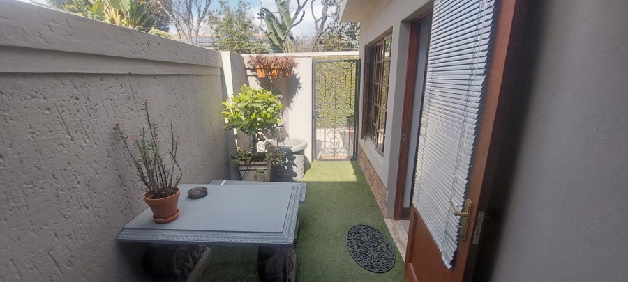 To Let 2 Bedroom Property for Rent in Waterkloof Limpopo