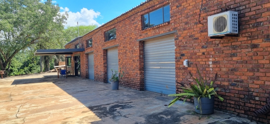 Commercial Property for Sale in Pompaglana A H Limpopo