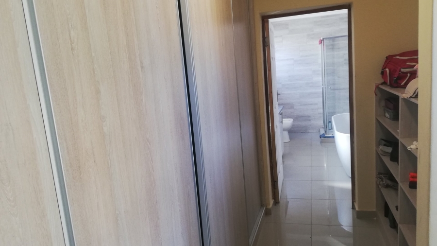 4 Bedroom Property for Sale in Woodhill Estate Limpopo