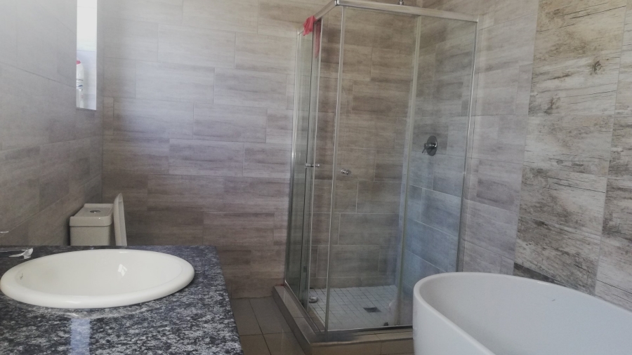 4 Bedroom Property for Sale in Woodhill Estate Limpopo