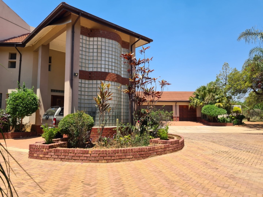 6 Bedroom Property for Sale in Broadlands Estate Limpopo