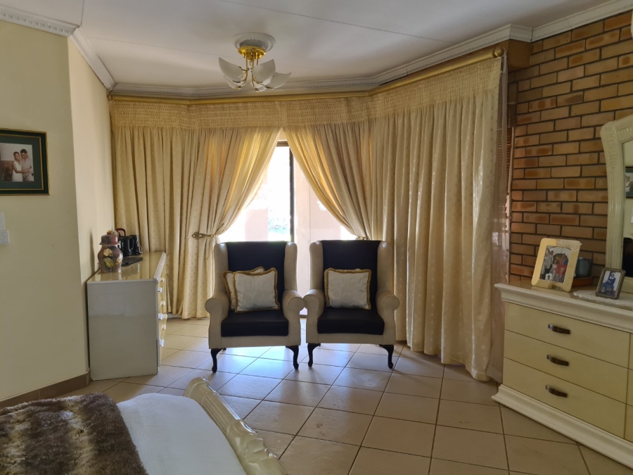 6 Bedroom Property for Sale in Broadlands Estate Limpopo