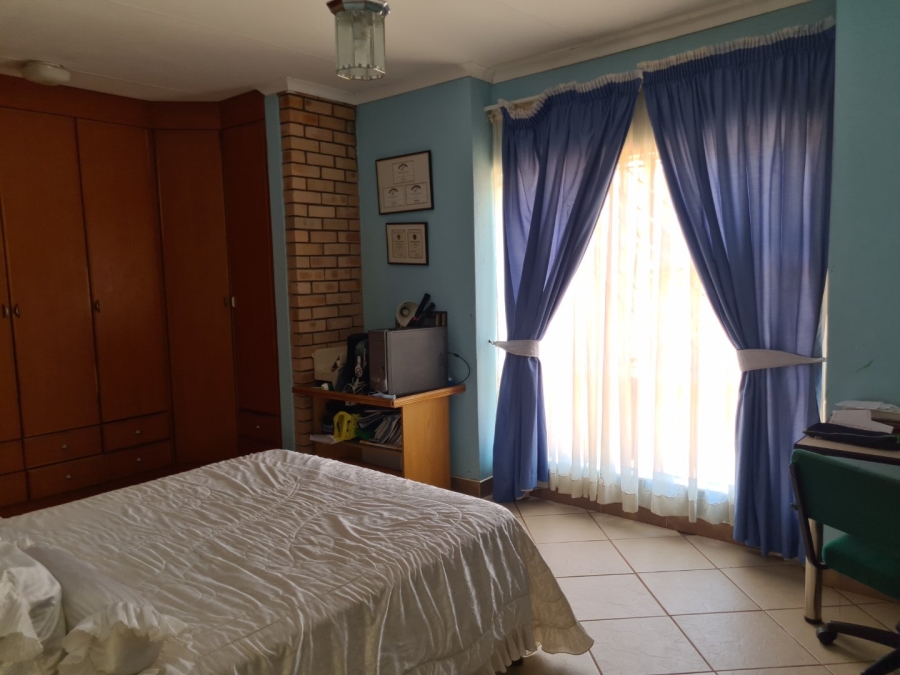 6 Bedroom Property for Sale in Broadlands Estate Limpopo