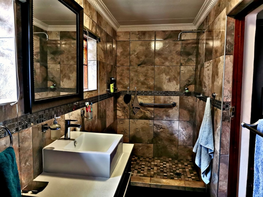 Commercial Property for Sale in Roodepoort Limpopo