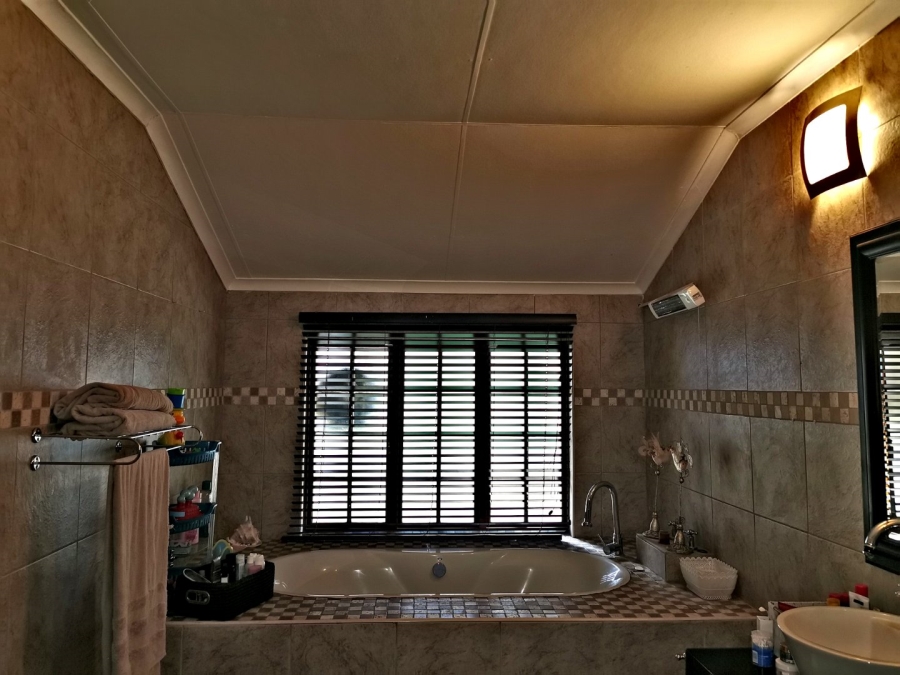 Commercial Property for Sale in Roodepoort Limpopo