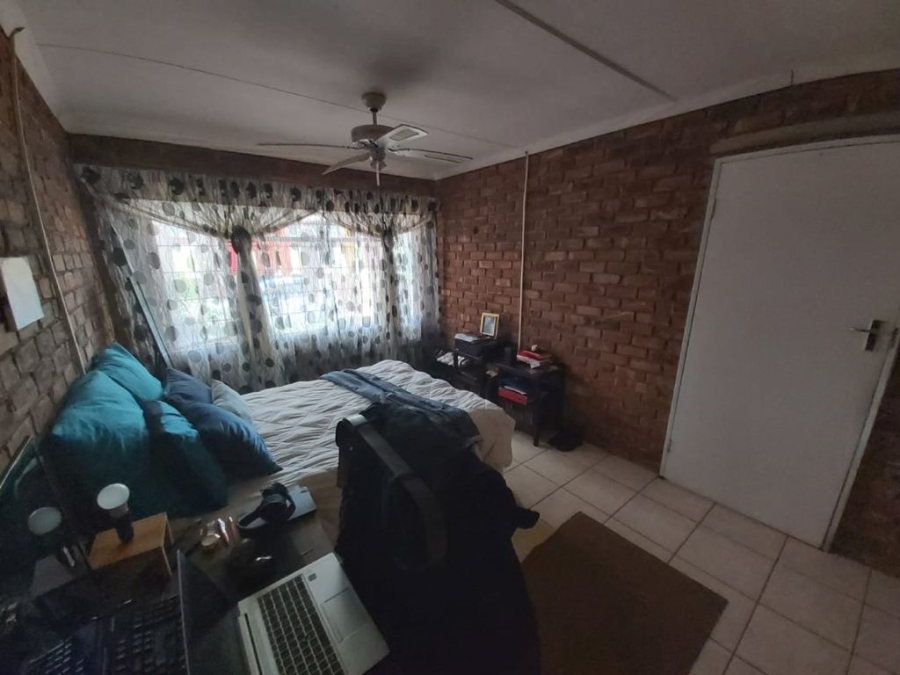 Commercial Property for Sale in Roodepoort Limpopo