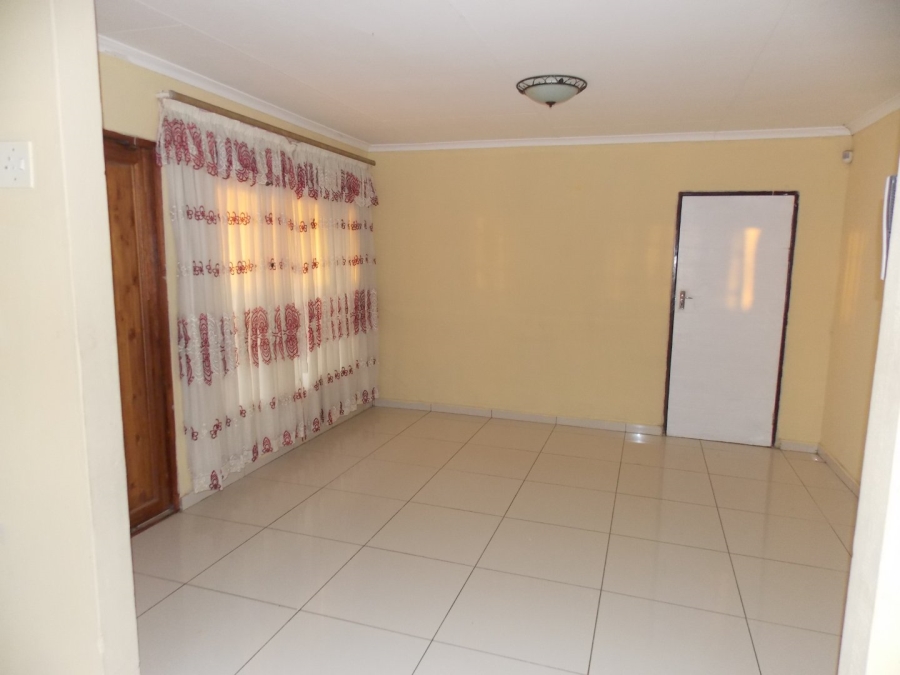 3 Bedroom Property for Sale in Mahlako-A-Phahla Gardens Limpopo