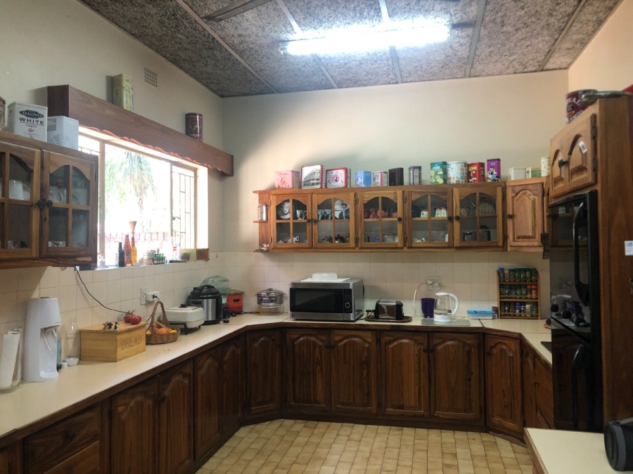 6 Bedroom Property for Sale in Fauna Park Limpopo