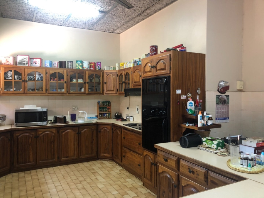 6 Bedroom Property for Sale in Fauna Park Limpopo