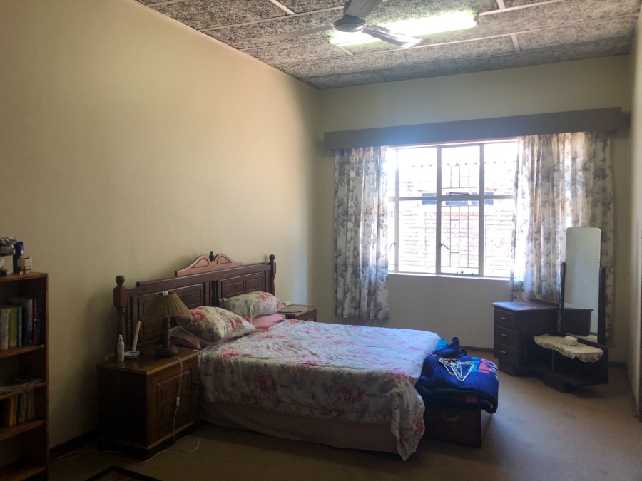 6 Bedroom Property for Sale in Fauna Park Limpopo