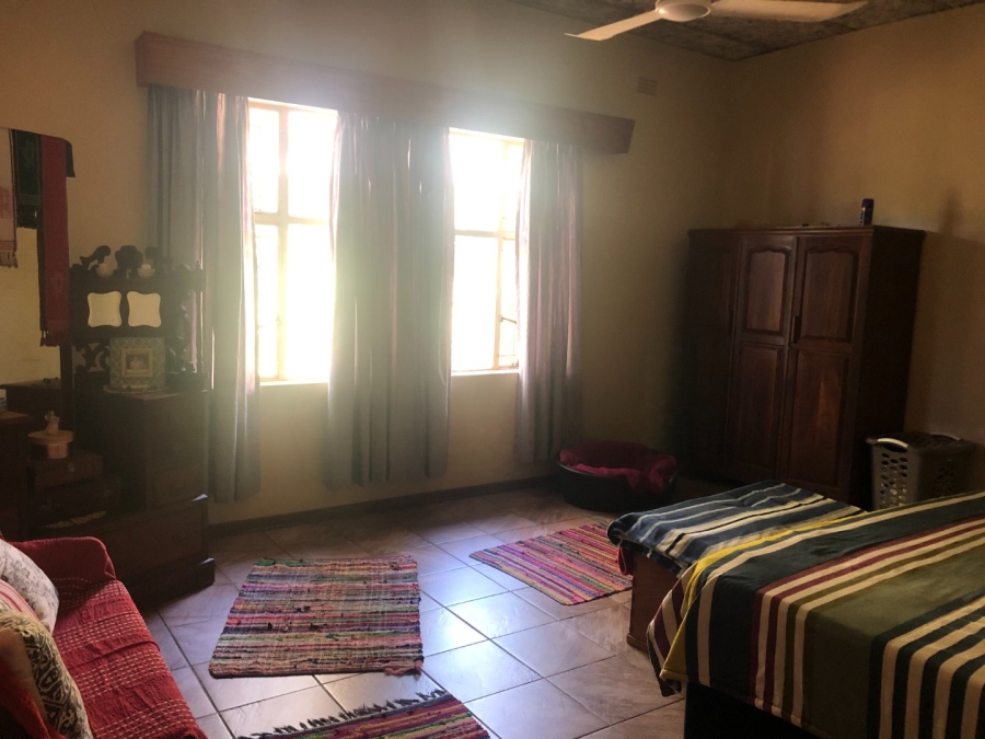 6 Bedroom Property for Sale in Fauna Park Limpopo