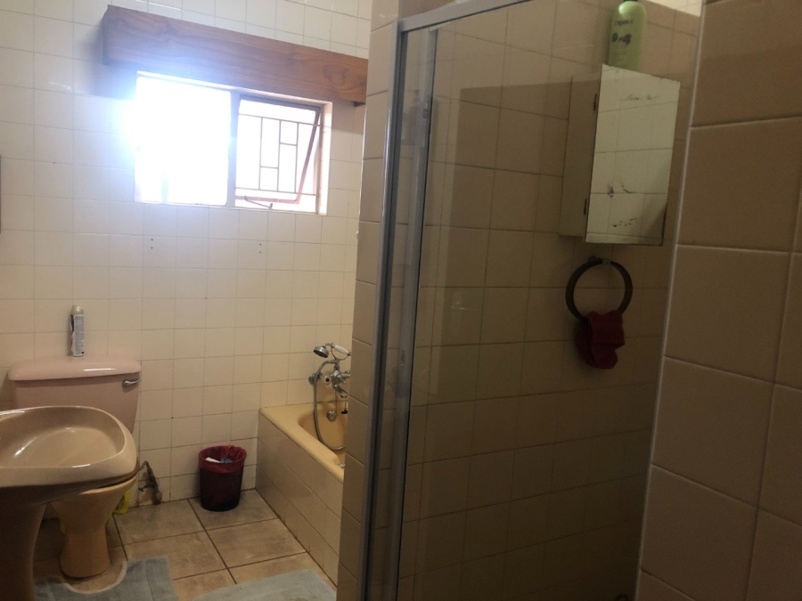 6 Bedroom Property for Sale in Fauna Park Limpopo