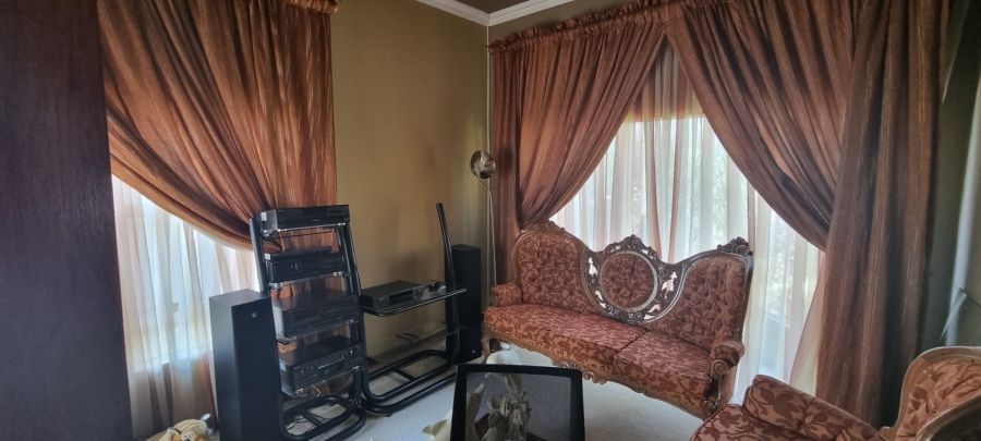 8 Bedroom Property for Sale in Sterpark Limpopo