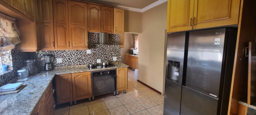 8 Bedroom Property for Sale in Sterpark Limpopo