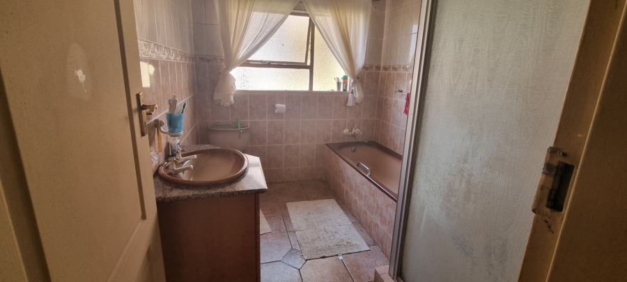8 Bedroom Property for Sale in Sterpark Limpopo