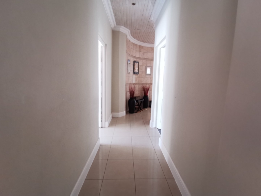 5 Bedroom Property for Sale in Chroompark Limpopo