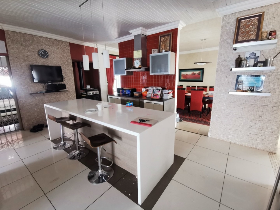5 Bedroom Property for Sale in Chroompark Limpopo