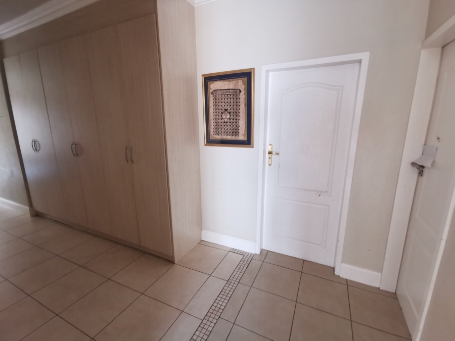 5 Bedroom Property for Sale in Chroompark Limpopo