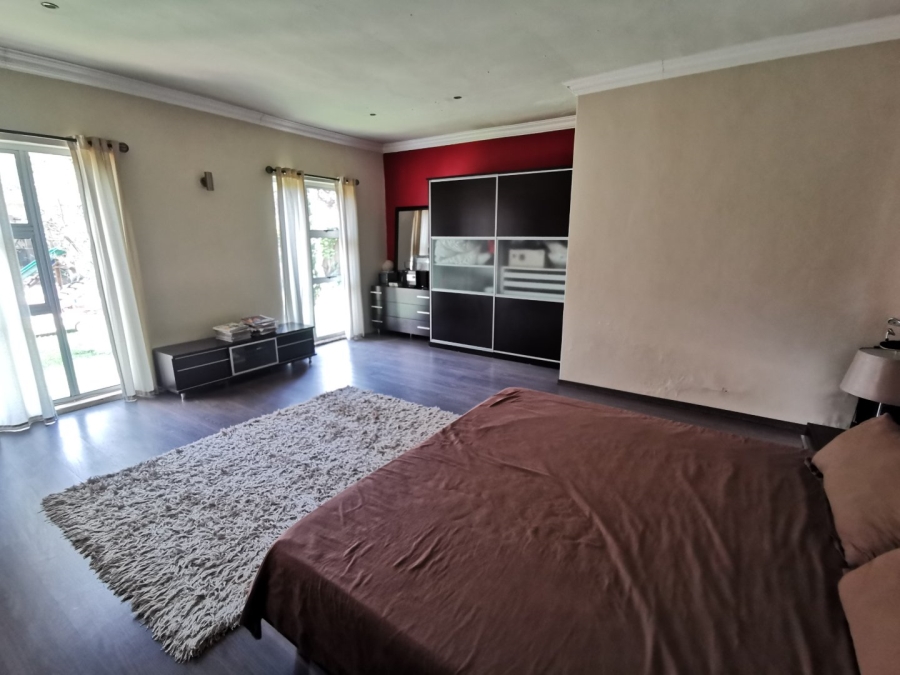 5 Bedroom Property for Sale in Chroompark Limpopo