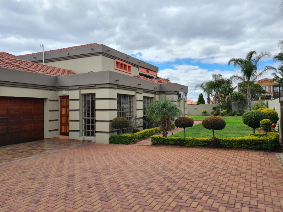 6 Bedroom Property for Sale in Sterpark Limpopo
