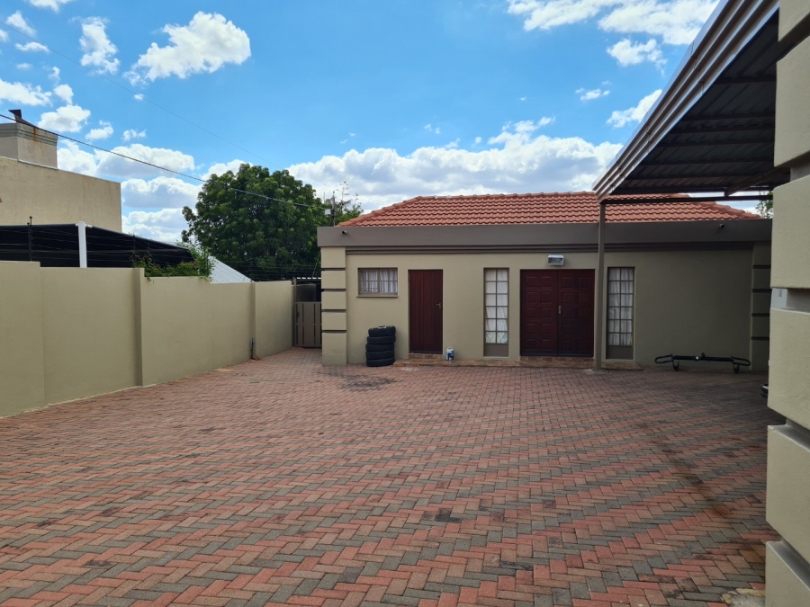 6 Bedroom Property for Sale in Sterpark Limpopo