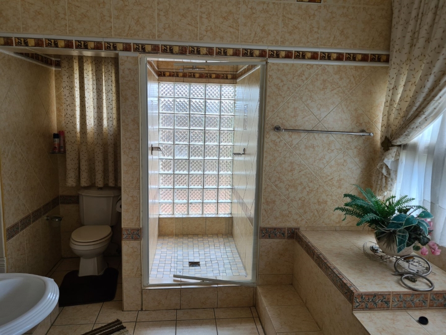 6 Bedroom Property for Sale in Sterpark Limpopo