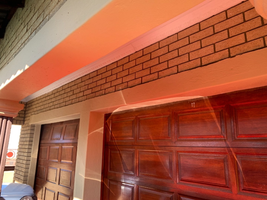 5 Bedroom Property for Sale in Aquapark Limpopo