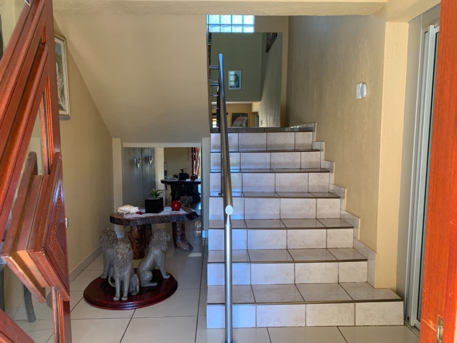 5 Bedroom Property for Sale in Aquapark Limpopo