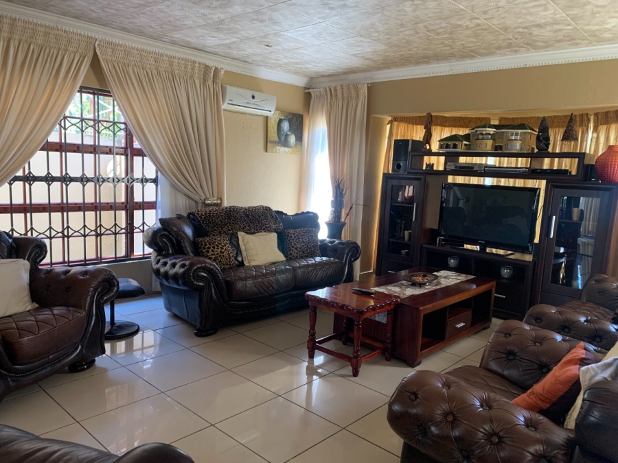 5 Bedroom Property for Sale in Aquapark Limpopo