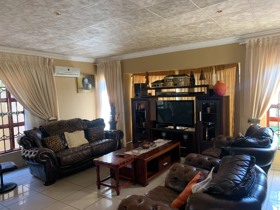 5 Bedroom Property for Sale in Aquapark Limpopo