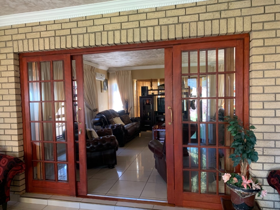 5 Bedroom Property for Sale in Aquapark Limpopo