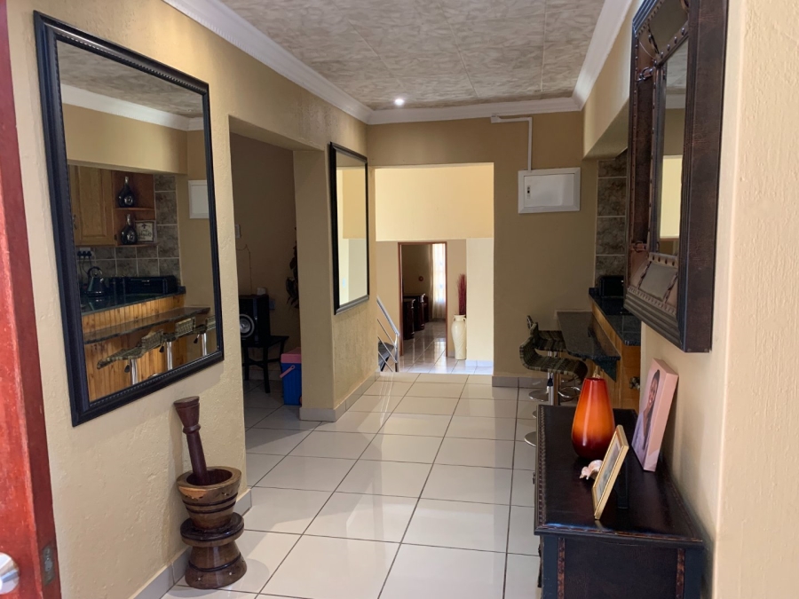 5 Bedroom Property for Sale in Aquapark Limpopo