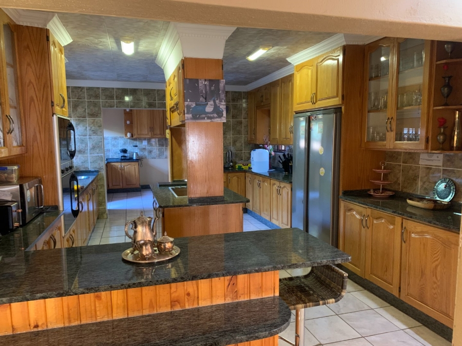 5 Bedroom Property for Sale in Aquapark Limpopo